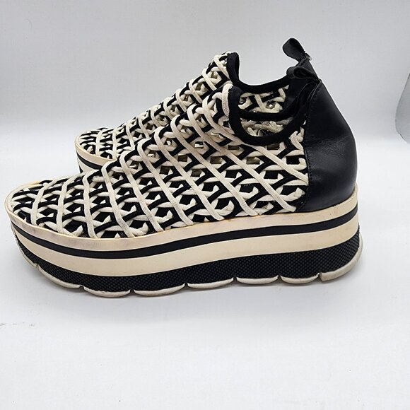 The Wishbone Collection Women's Size US 9 Black & White Woven Platform Sneakers - Picture 1 of 12